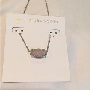 Kendra Scott Pendant necklace
